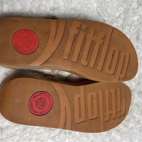 Fitflop Lulu faux leather reptile print gold tone wedge thong sandals size 11 - Picture 7 of 11
